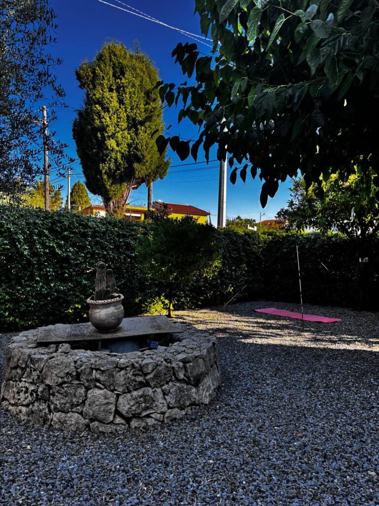 Zona relax del Baglio del Picchio