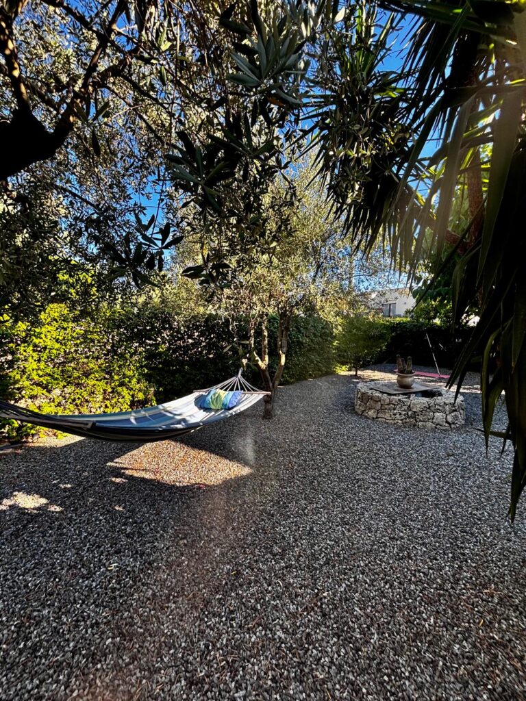 Zona relax del Baglio del Picchio